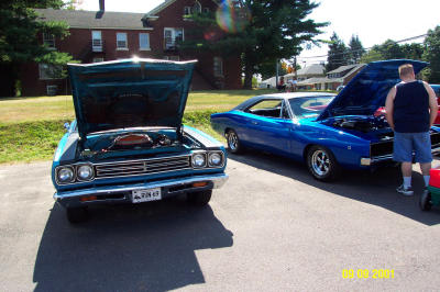 u/radon220/medium/651061.MiddletownMoparShow19.jpg