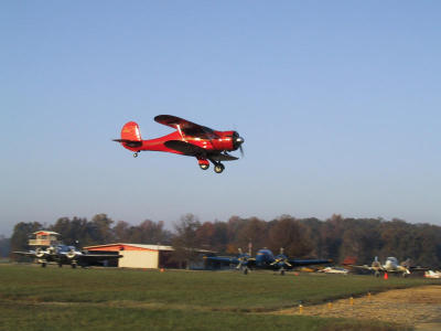 Staggerwing Beech 17 Short final