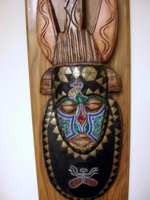 Looks like a voodoo head to me