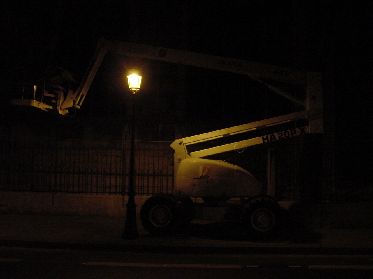 Paris with my 505v. (Rafal Zeier)