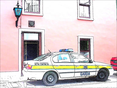 Ireland.Blarney.police-garda3.jpg