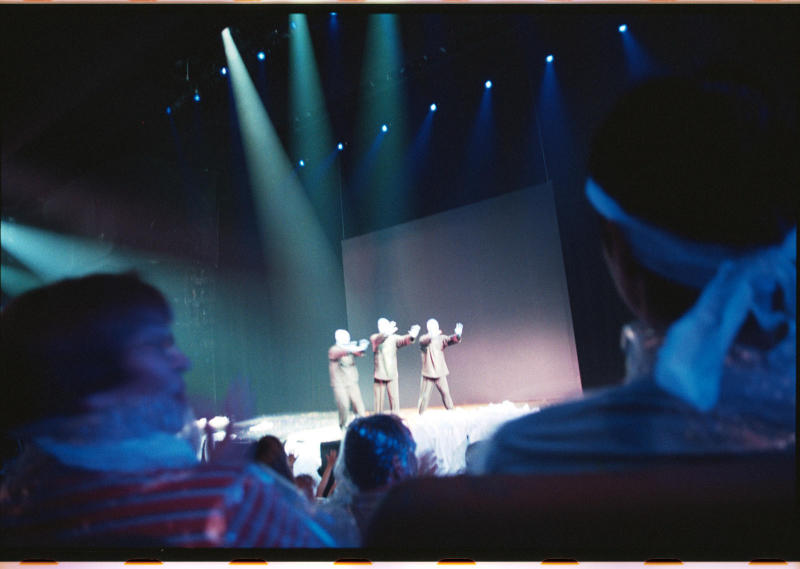 BLUE MAN GROUP