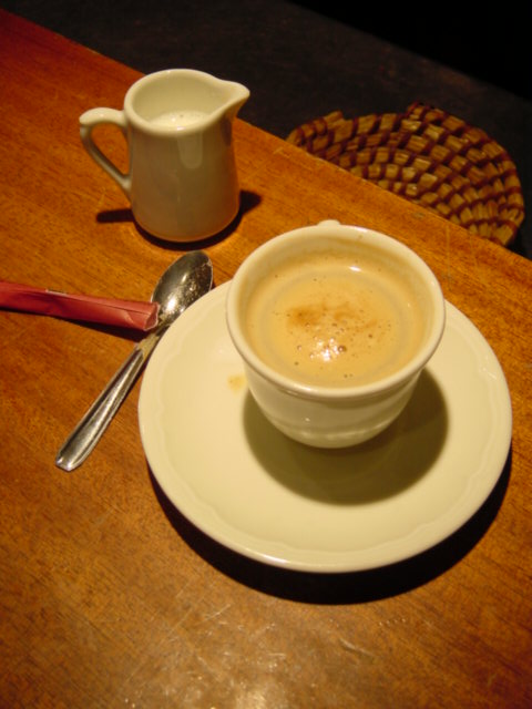 coffee with au late with milk