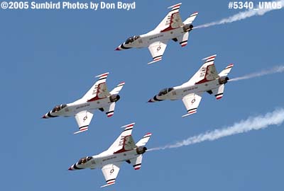 5340 - USAF Thunderbirds at the 2005 Air & Sea practice Show military stock photo #5340