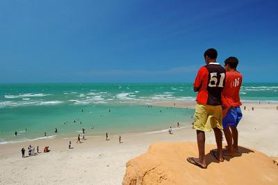 observando a praia de cima das falsias.jpg