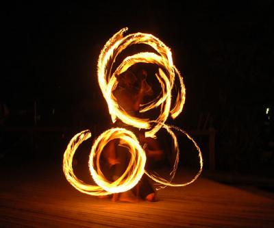 u10/aquaholic2/medium/42877343.FireDanceE10.jpg
