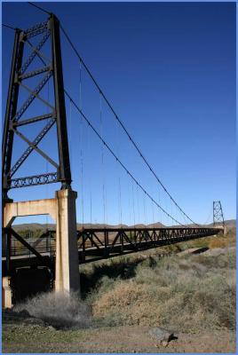 u10/bearpaw/medium/37869348.mcphaul_bridge.jpg