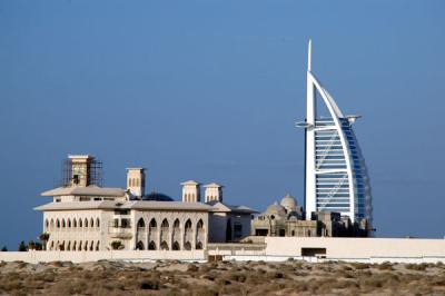 u10/bmcmorrow/medium/37823744.dubaidec671.jpg