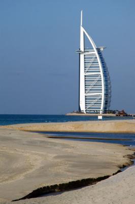 u10/bmcmorrow/medium/37834488.dubaidec676.jpg