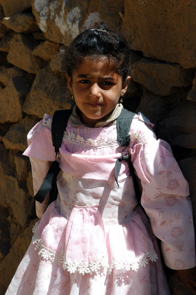 Yemeni girl, Al-Hajjarah