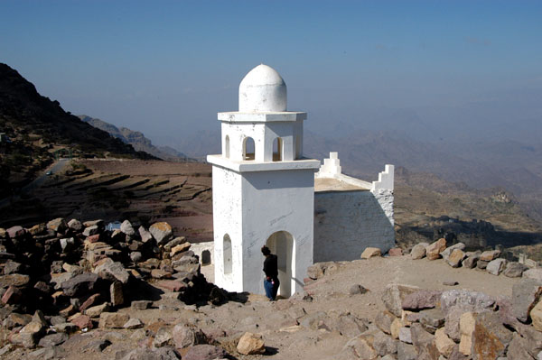 Mosque on the summit of Al-Hutayb