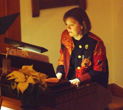 Guest Organist  Nancy Dyslin - Christmas Eve - Photo by Andrew Grupp