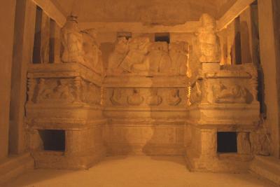 021 - Palmyra, underground grave