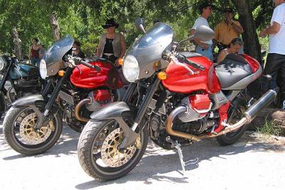 Twin Limited-Edition Moto Guzzi V11 Sport Rosso Mandellos