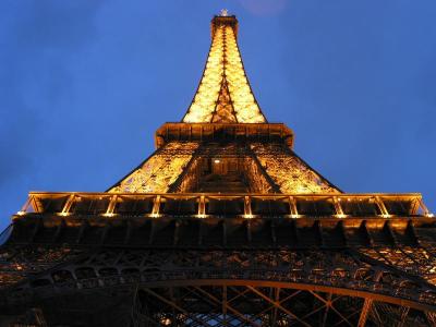Eiffel tower at dusk.