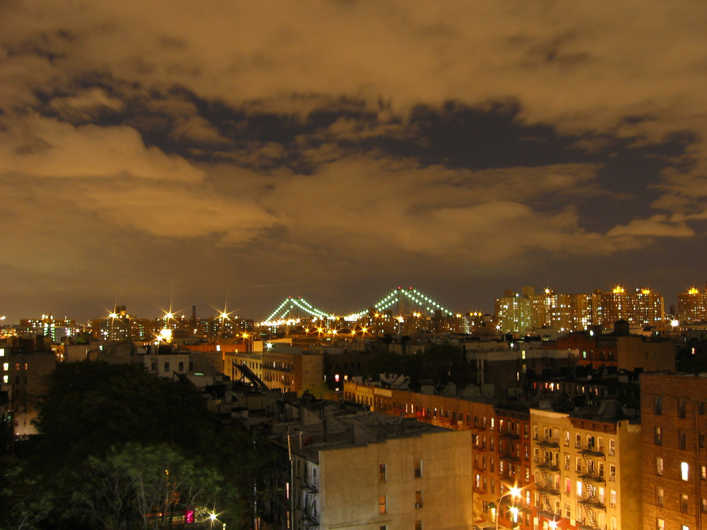 NYC - Williamsburg Bridge at Night
