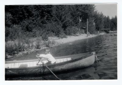 Mary Claire in row boat, 1960 (106)