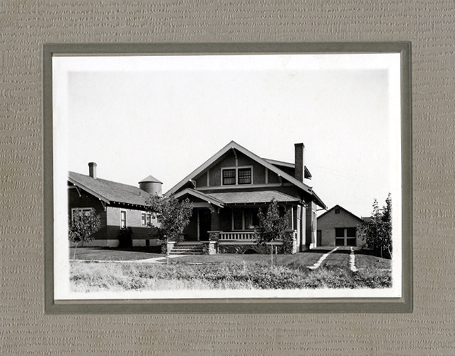 Doc Pemberton and Ethels house in Harrington,1917 (582)