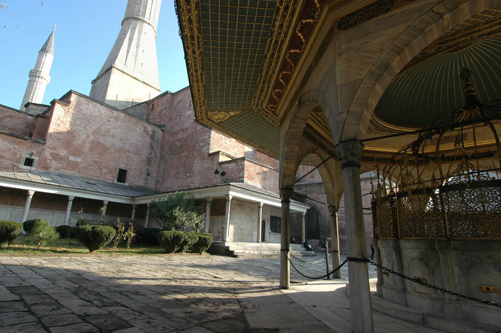 Istanbul Aya Sofya ablutions fountain