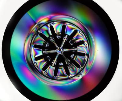 CD hub polarized