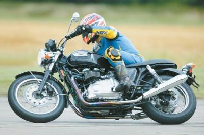 u10/elvin315/medium/21988874.Thruxtonatspeed.jpg