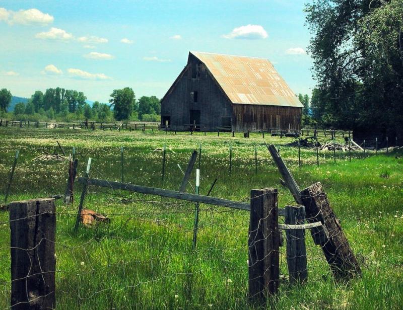 3696 chester barn cropped.jpg
