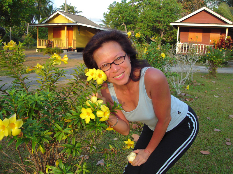 Lady Su doing a cikgu Bedah 1960s pose