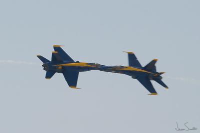 u10/jas0420/medium/21825192.BlueAngelscrossing.jpg