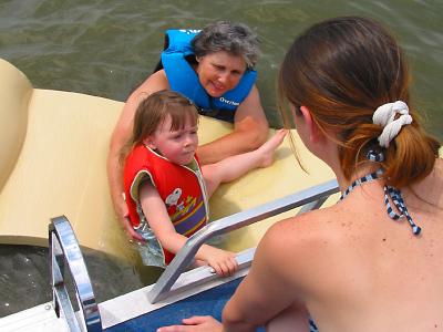 058-Sydney, Judith, Bobbi