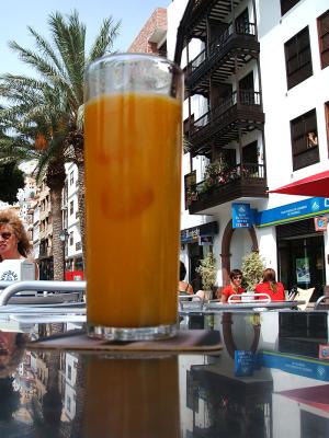 orange juice, caf table
