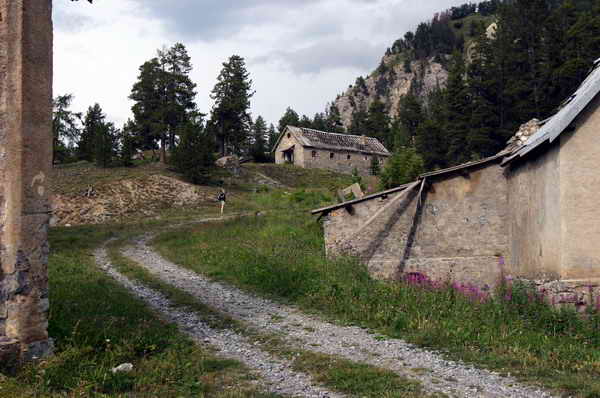 Anciens baraquements de la Seyte (2122 m)