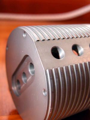 This anoized aluminium weighs a cool 500 grams