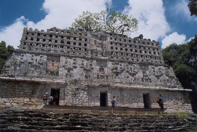 Yaxchilan - Temple 33 (*)