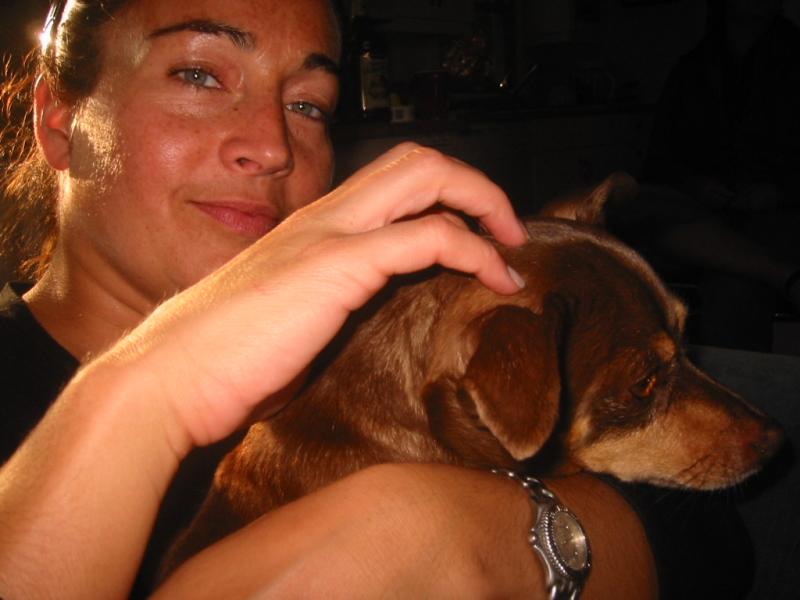 Jackie and Lyle make up after the biting incident