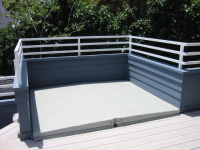 yes, that's a hot tub