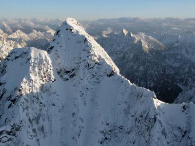 Sperry Upper NW Face & W Ridge (Sperry033005-4adj.jpg)