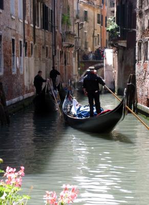 Gondolas-3.jpg