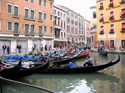 Gondolas.jpg