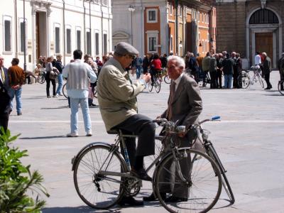 Sunday-in-the-square.jpg