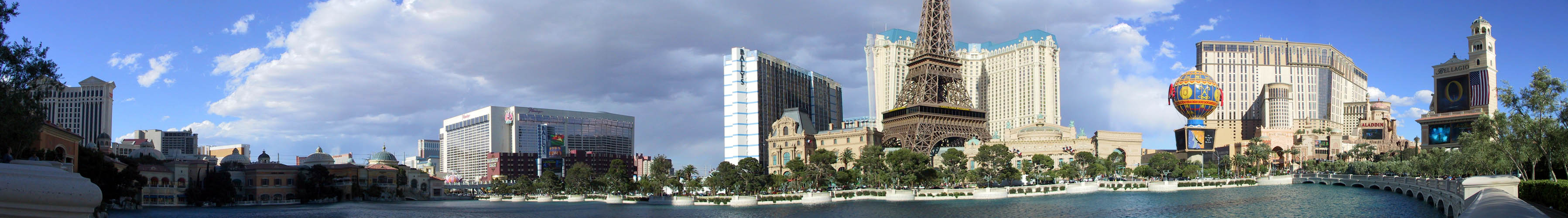 Las Vegas Panorama - scroll right for complete image ->