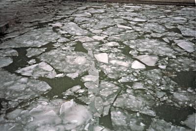 chicago river ice