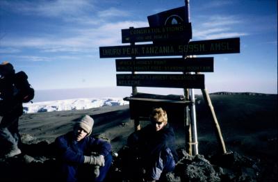 bm Uhuru peak.jpg
