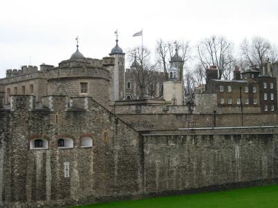 Another view of the outer wall, with the White Tower peeking over.