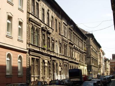 Nice row, by Andrassy.