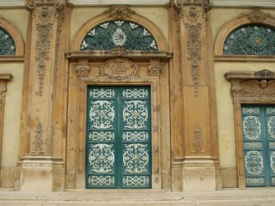 Buda church door