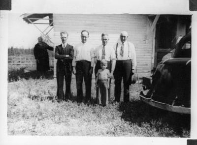 Ken, Roy, Roly, Ernest
Roly's son Ron in front