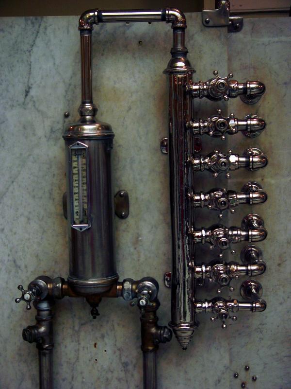 Not Your Average Sink!<br><font size=1>Callisto</font></p>