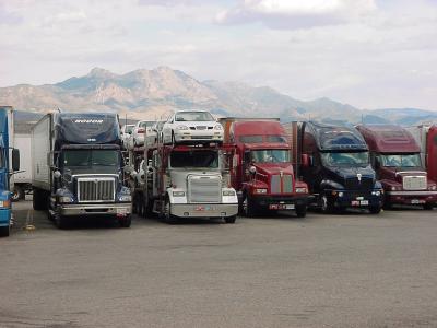 Truckstop, Kingman AZ by bob_d