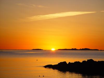 Salem SunriseWinter Island, Salem, MAby pinback
