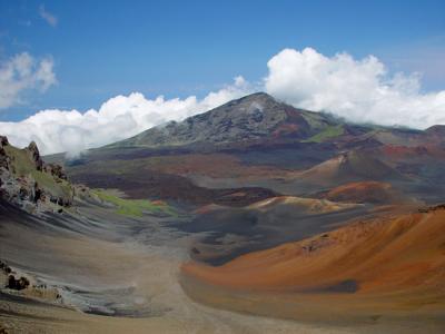 Haleakala Crater   by kudbegud